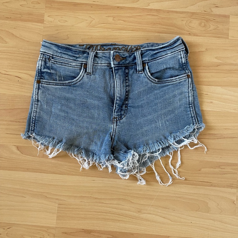 Wrangler Light Blue Distressed Frayed Hem Jean Shorts